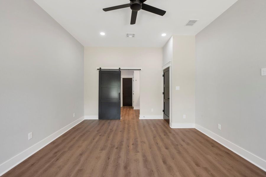 Spacious, unfurnished interior of a new home in , Franklin (Image 15). Spacious, unfurnished interior of a new home in , Franklin (Image 15).