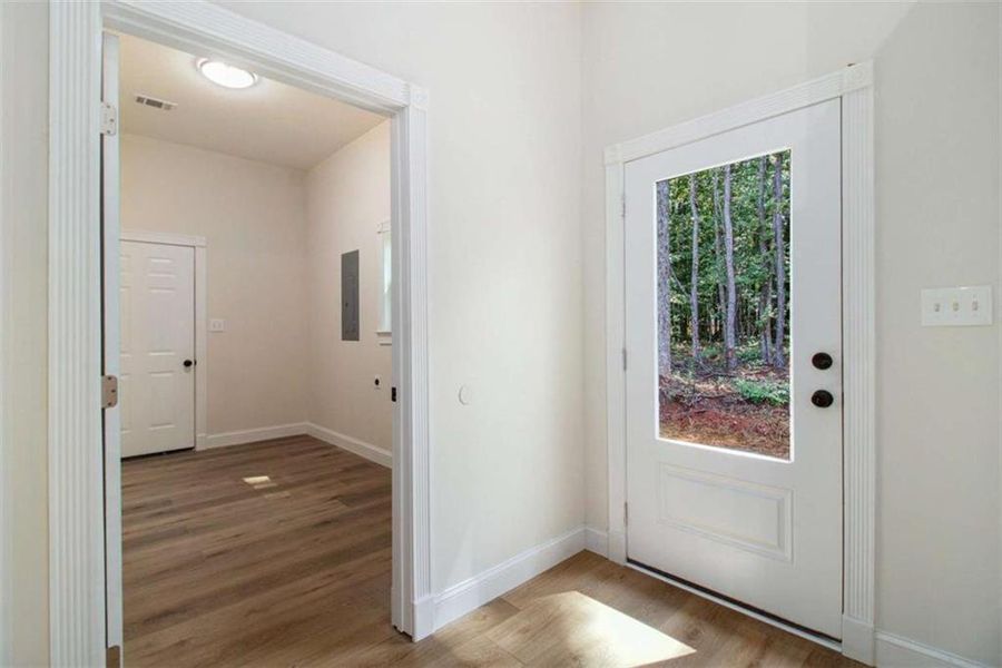 Spacious, unfurnished interior of a new home in , Temple (Image 22).