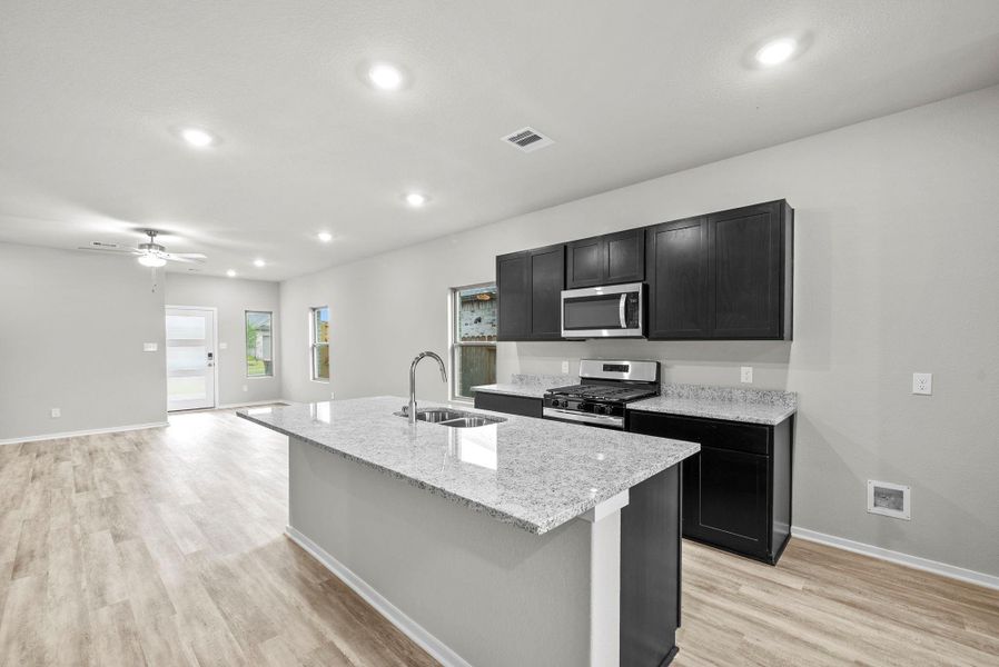 Furnished interior view inside a new home in Creekhaven, Rosharon (Image 12).