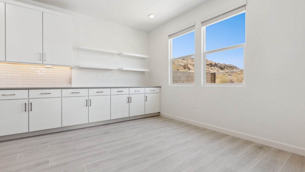 Spacious, unfurnished interior of a new home in Avance, Phoenix (Image 14).