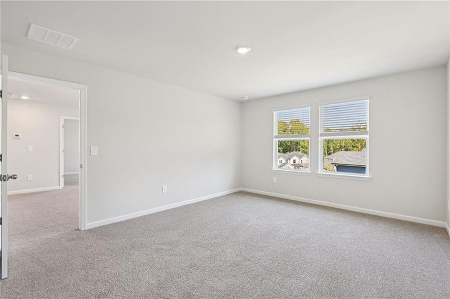 Spacious, unfurnished interior of a new home in The Oaks at Dawson, Dawsonville (Image 26).