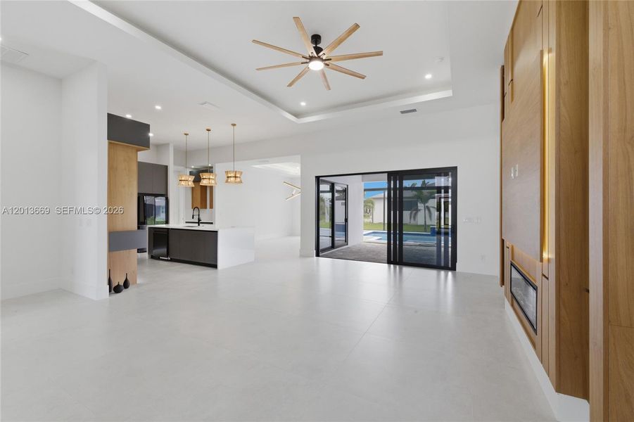 Spacious, unfurnished interior of a new home in , Cape Coral (Image 42).