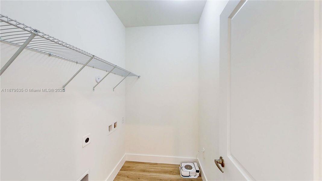 Spacious, unfurnished interior of a new home in , Homestead (Image 34).