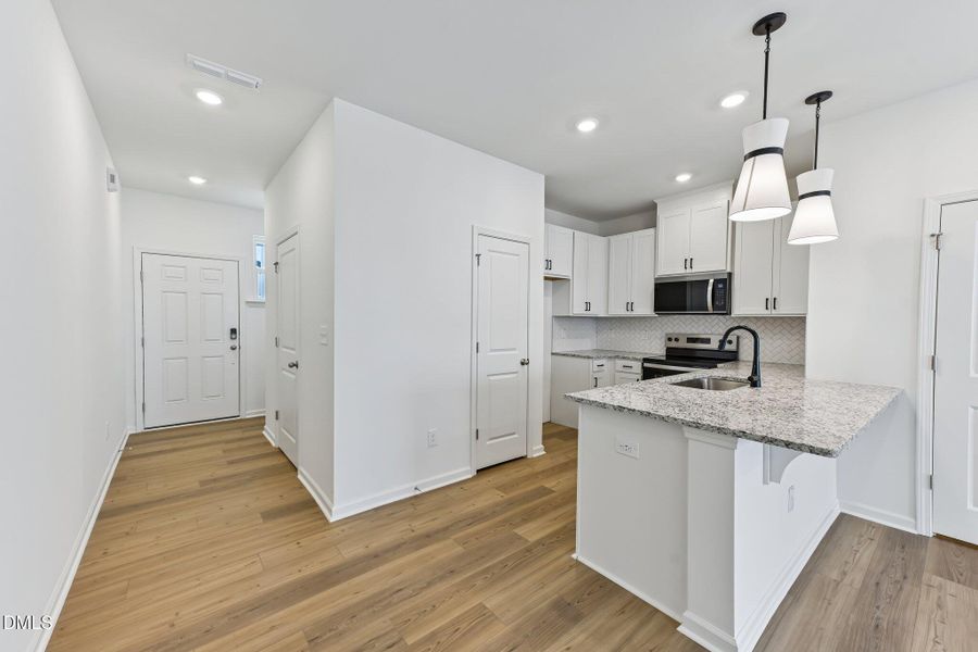14-web-or-mls-Chrys St-S0205-014