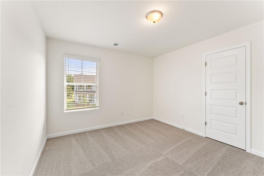 Spacious, unfurnished interior of a new home in Oakhill Estates, Adairsville (Image 11). Spacious, unfurnished interior of a new home in Oakhill Estates, Adairsville (Image 11).
