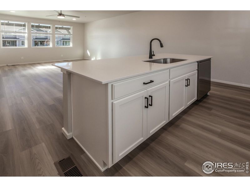 KITCHEN ISLAND