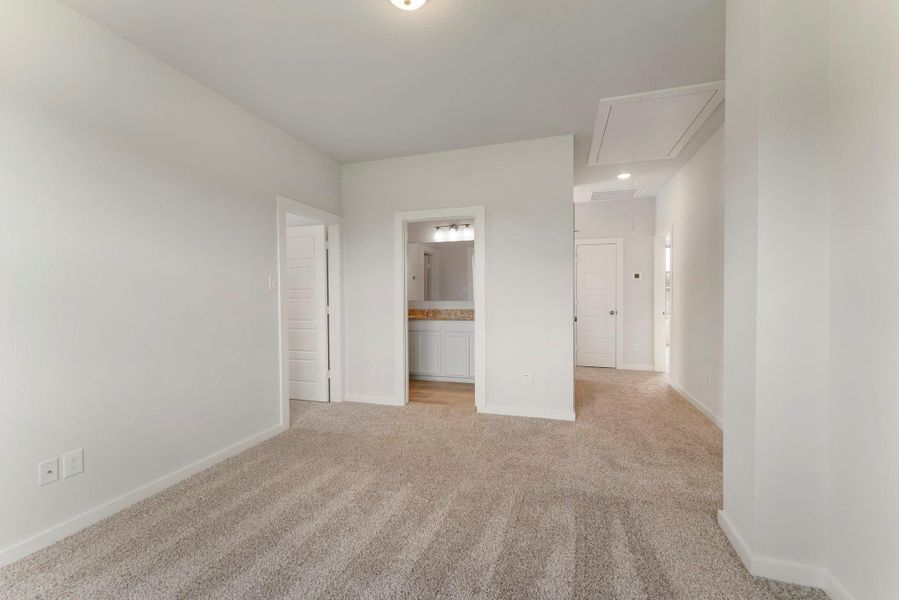 Spacious, unfurnished interior of a new home in Spring Lake, Huntsville (Image 27). Spacious, unfurnished interior of a new home in Spring Lake, Huntsville (Image 27).