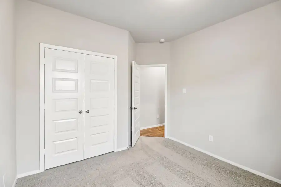 Spacious, unfurnished interior of a new home in Sorella, Tomball (Image 21). Spacious, unfurnished interior of a new home in Sorella, Tomball (Image 21).