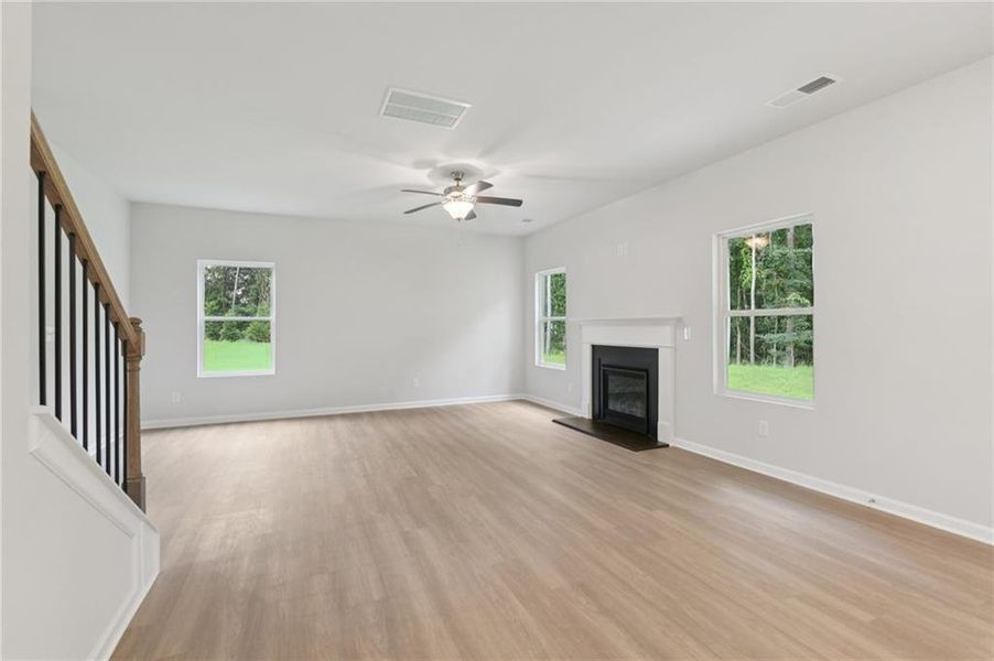 Spacious, unfurnished interior of a new home in Stephen's Landing, Loganville (Image 32).