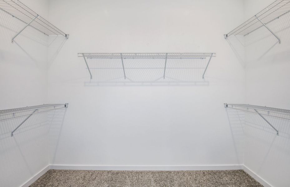 Spacious, unfurnished interior of a new home in Vida's Way, Wesley Chapel (Image 19).