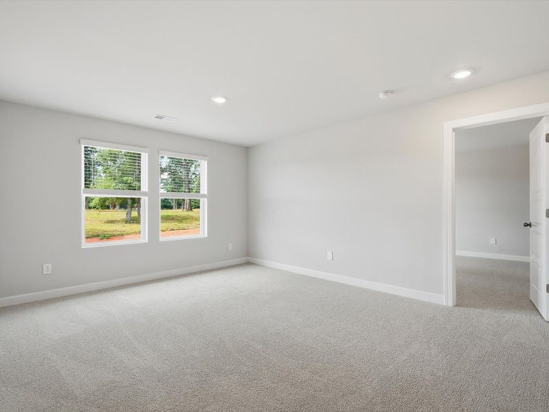Spacious, unfurnished interior of a new home in Southwell Commons, Anderson (Image 13).