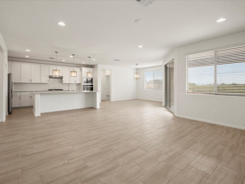 Spacious, unfurnished interior of a new home in Arbor at Madera Highlands II, Sahuarita (Image 9). Spacious, unfurnished interior of a new home in Arbor at Madera Highlands II, Sahuarita (Image 9).