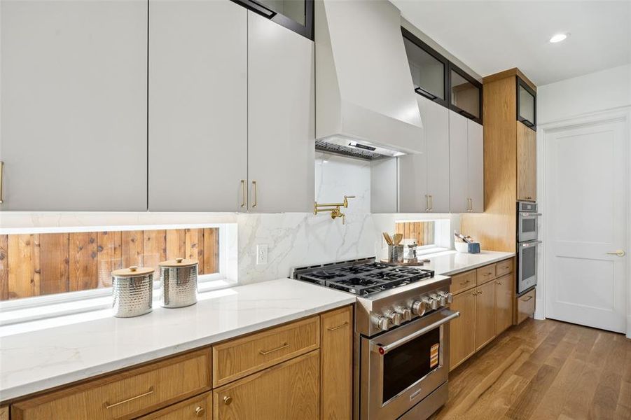 Furnished interior view inside a new home in , Dallas (Image 4).