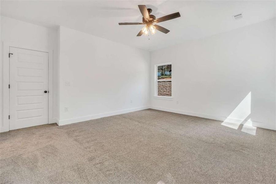 Spacious, unfurnished interior of a new home in , Covington (Image 28).