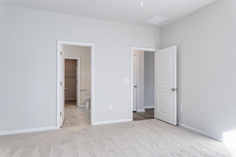 Spacious, unfurnished interior of a new home in Jordan Grove, Conway (Image 19).