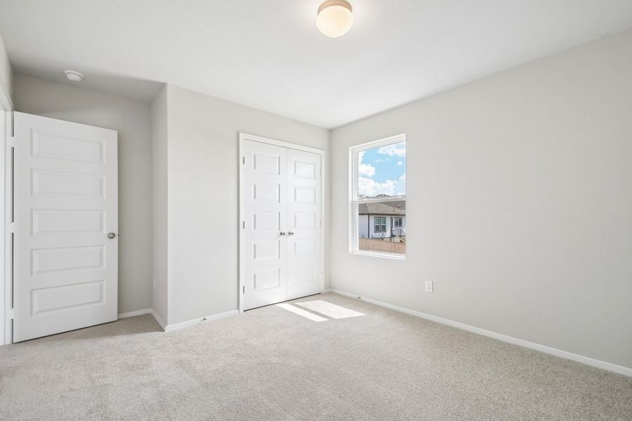 Spacious, unfurnished interior of a new home in Cloverleaf, Austin (Image 23).