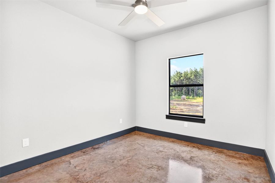 Spacious, unfurnished interior of a new home in , Nacogdoches (Image 15).