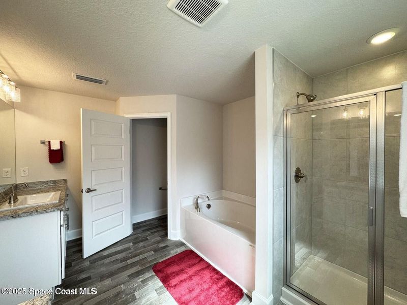 Furnished interior view inside a new home in Sebastian Highlands, Sebastian (Image 8).