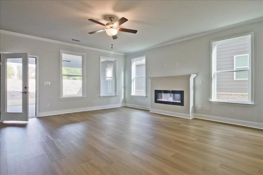 Spacious, unfurnished interior of a new home in Cooper's Walk, Loganville (Image 13).