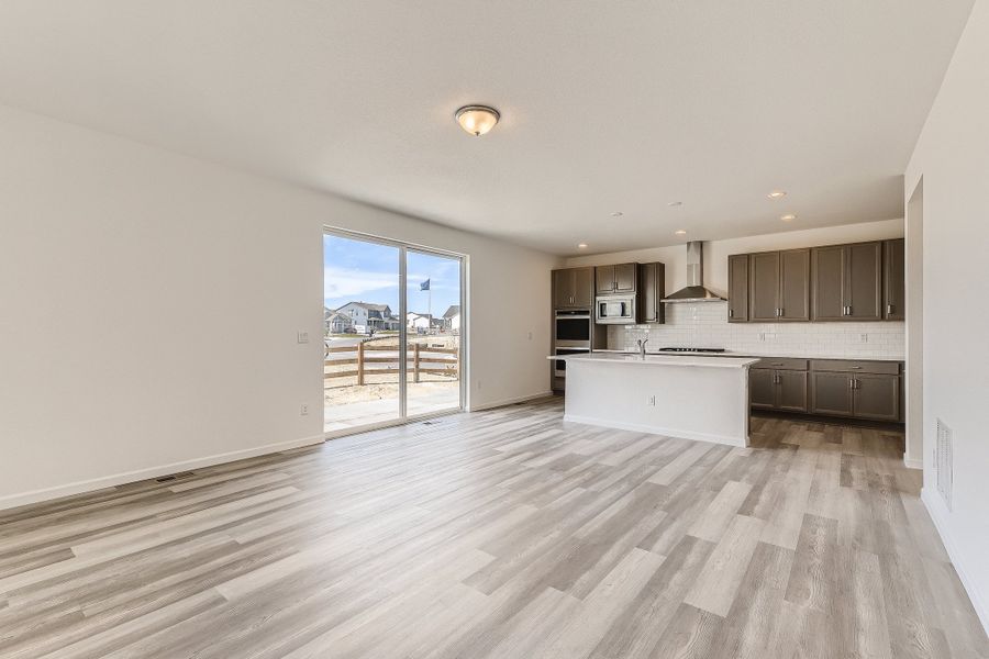 4br New Home in Elizabeth, CO.  - Slide 11