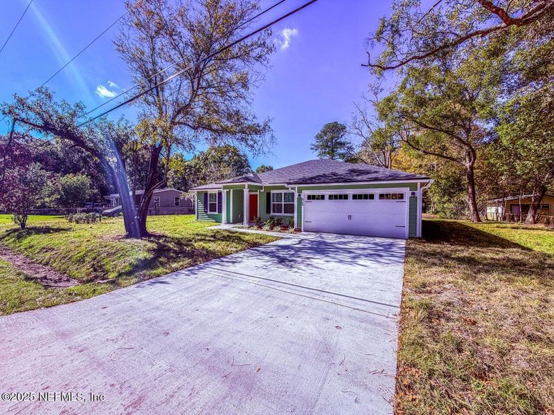 Exterior details and patio area of a home in , Jacksonville (Image 49). Exterior details and patio area of a home in , Jacksonville (Image 49).