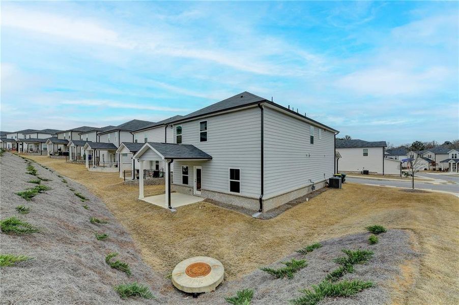 Exterior details and patio area of a home in , Lawrenceville (Image 4).