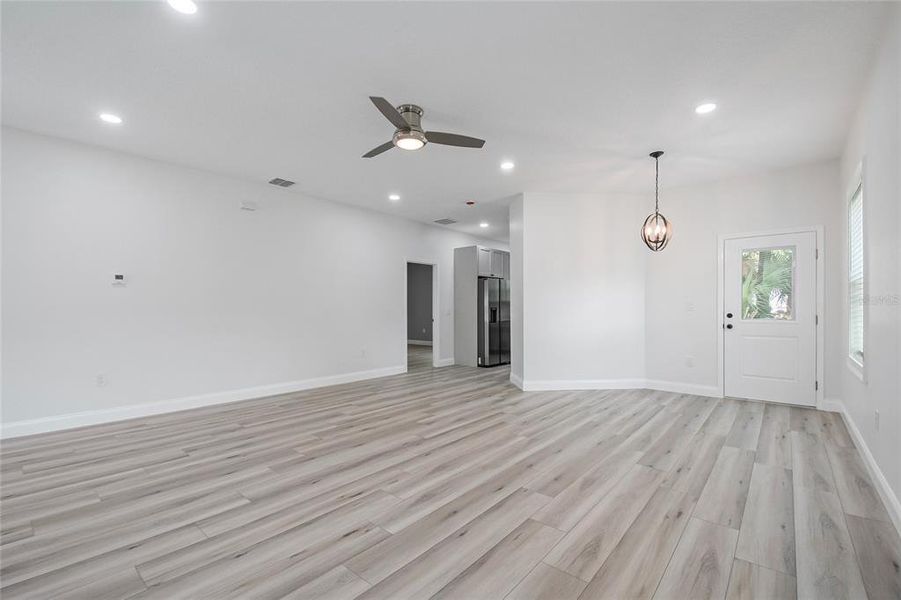 Spacious, unfurnished interior of a new home in , Daytona Beach (Image 24).