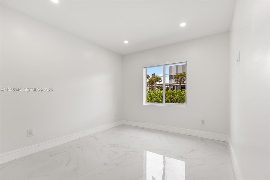 Spacious, unfurnished interior of a new home in , Miami (Image 19).
