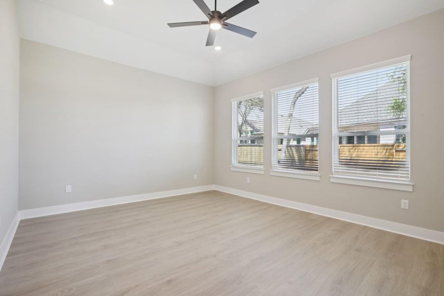 MOVE IN READY!