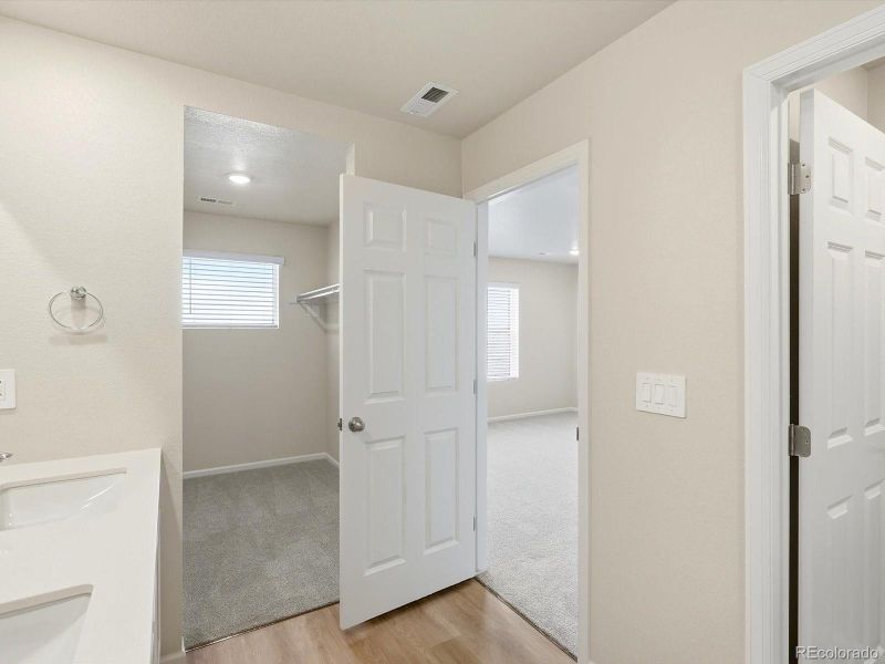 Spacious, unfurnished interior of a new home in , Windsor (Image 24).