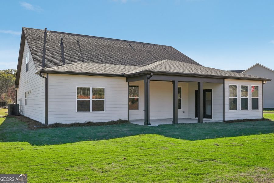 Exterior details and patio area of a home in Summerlin, Winder (Image 29).