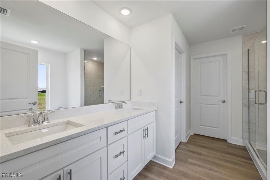 Furnished interior view inside a new home in Cape Coral, Cape Coral (Image 11).