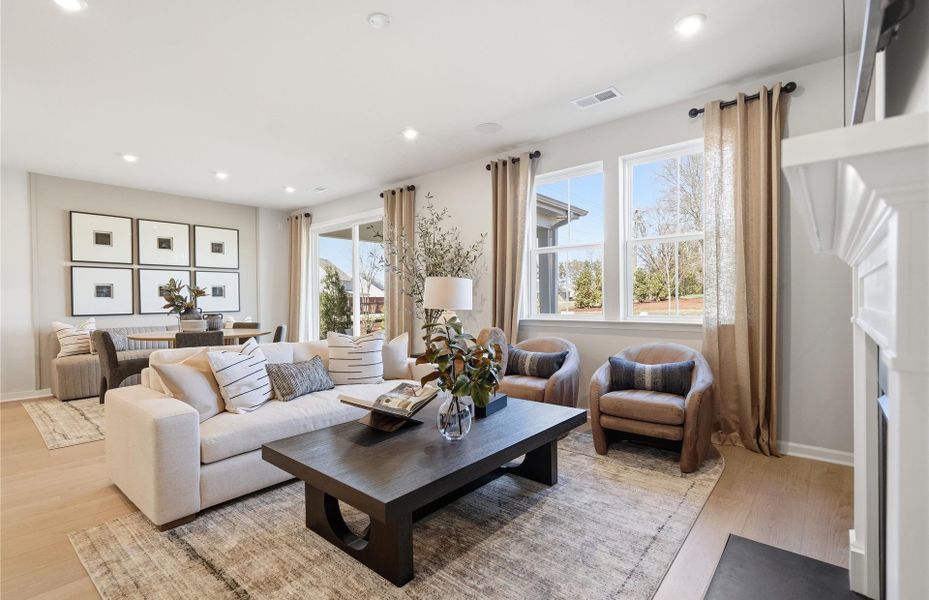 Representative furnished interior of a home built from the Valen by Pulte Homes in Harrington, Greenville (Image 20).