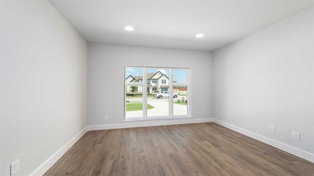 Spacious, unfurnished interior of a new home in Terraces 82'/100', Rockwall (Image 15). Spacious, unfurnished interior of a new home in Terraces 82'/100', Rockwall (Image 15).