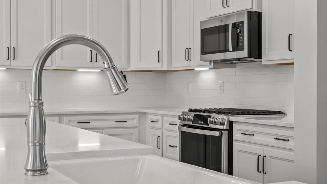 Furnished interior view inside a new home in Wells Crossing, Seneca (Image 14).