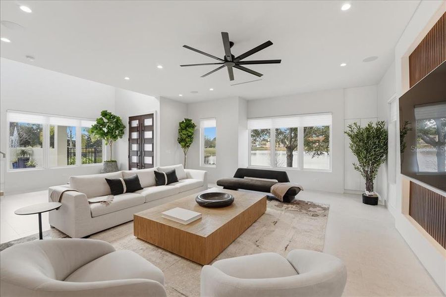 Furnished interior view inside a new home in , Orlando (Image 7).