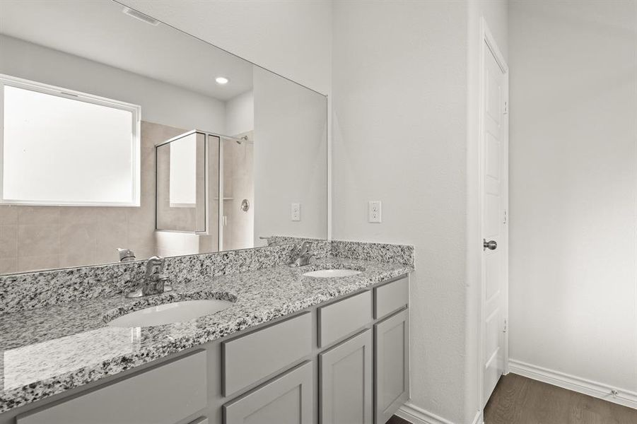 Furnished interior view inside a new home in Deer Creek, Fort Worth (Image 5).