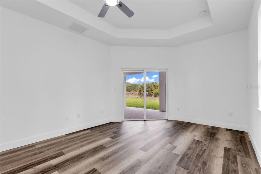 Spacious, unfurnished interior of a new home in , Punta Gorda (Image 38).