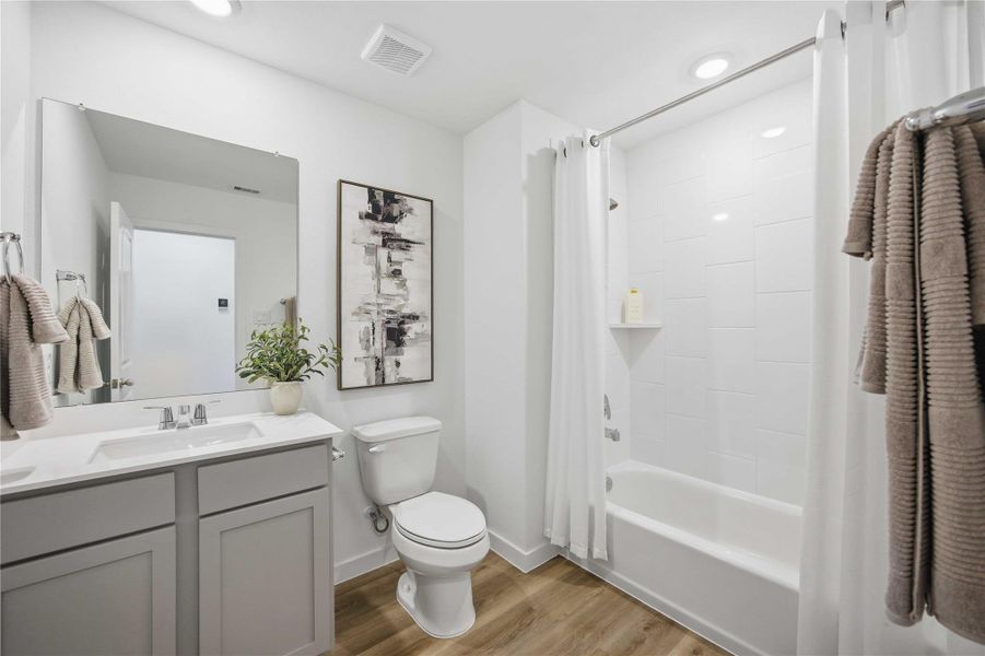 Furnished interior view inside a new home in Pinehaven, Houston (Image 18). Furnished interior view inside a new home in Pinehaven, Houston (Image 18).