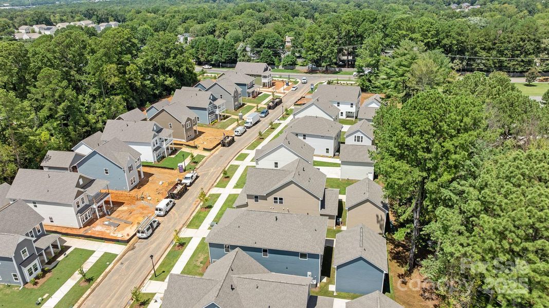 Image 29 of a home in Arbor Village.