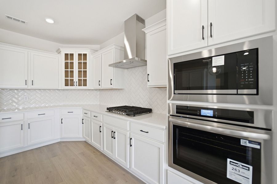 Furnished interior view inside a new home in Dorris Farm, White House (Image 8).