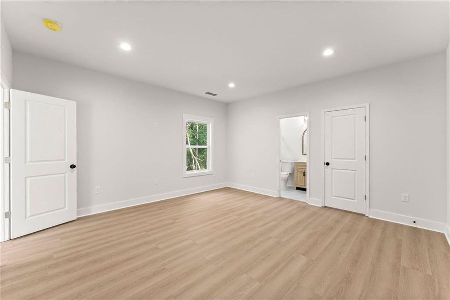 Spacious, unfurnished interior of a new home in , Buford (Image 25).
