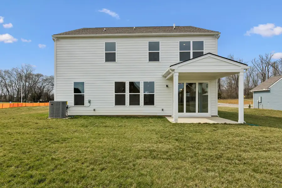 Exterior details and patio area of a home in Glenview Farms, Murfreesboro (Image 4).