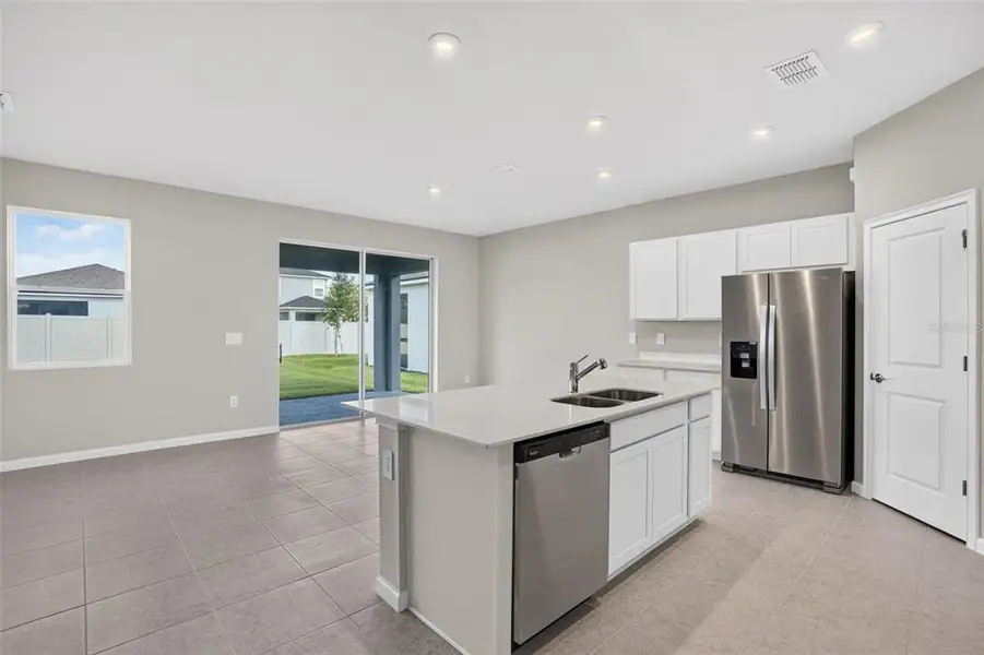Furnished interior view inside a new home in Sanderling, Palmetto (Image 12).