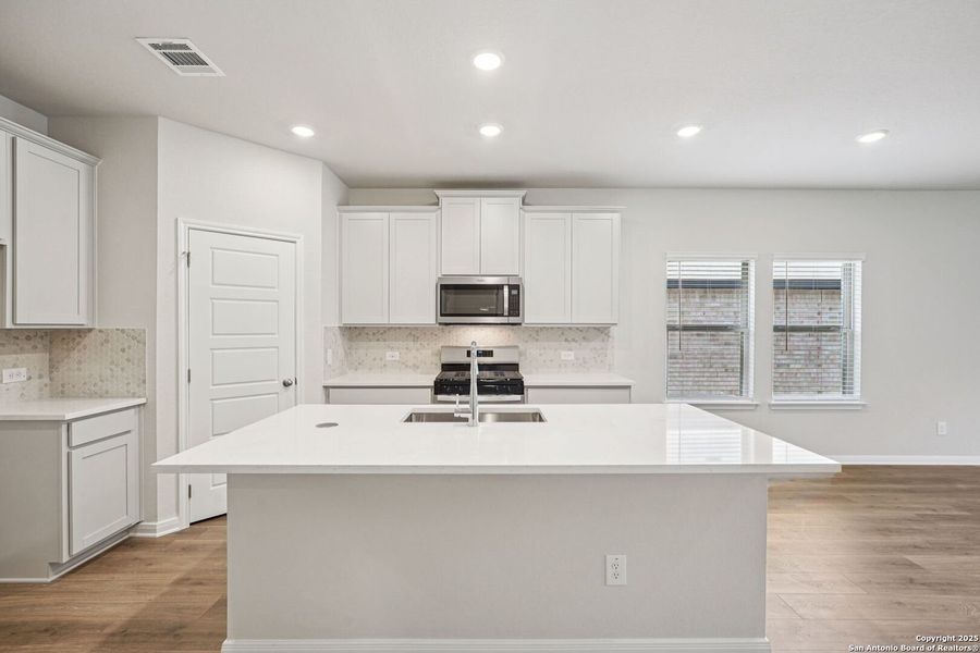 Furnished interior view inside a new home in Comanche Ridge, San Antonio (Image 15). Furnished interior view inside a new home in Comanche Ridge, San Antonio (Image 15).