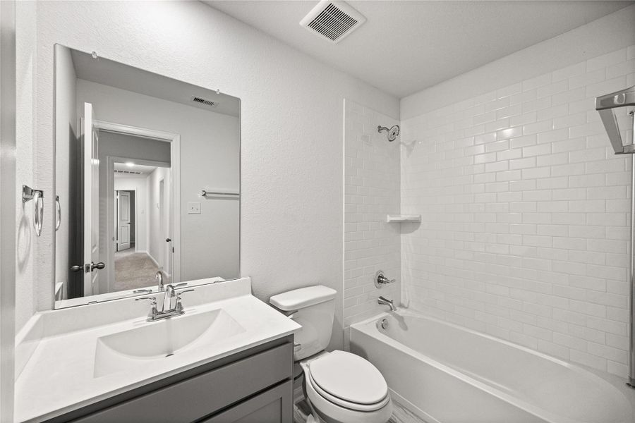 Furnished interior view inside a new home in River Ranch Meadows, Dayton (Image 10).