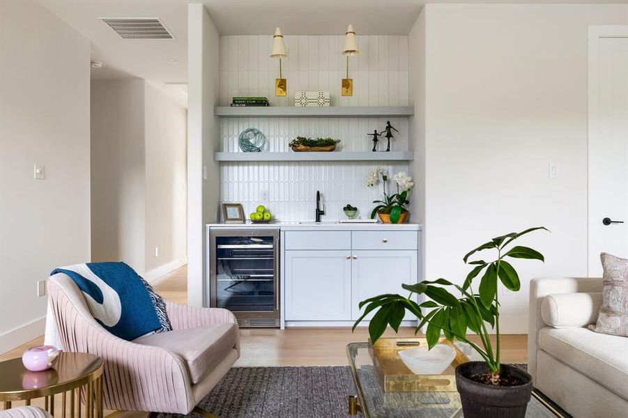 Furnished interior view inside a new home in , Dallas (Image 7).