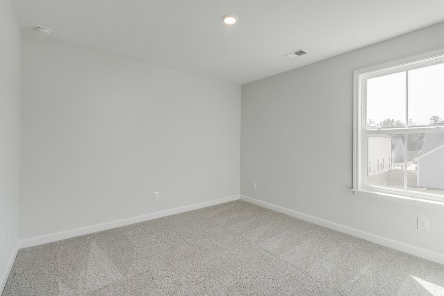 Spacious, unfurnished interior of a new home in Pebble Branch, Chapin (Image 43).