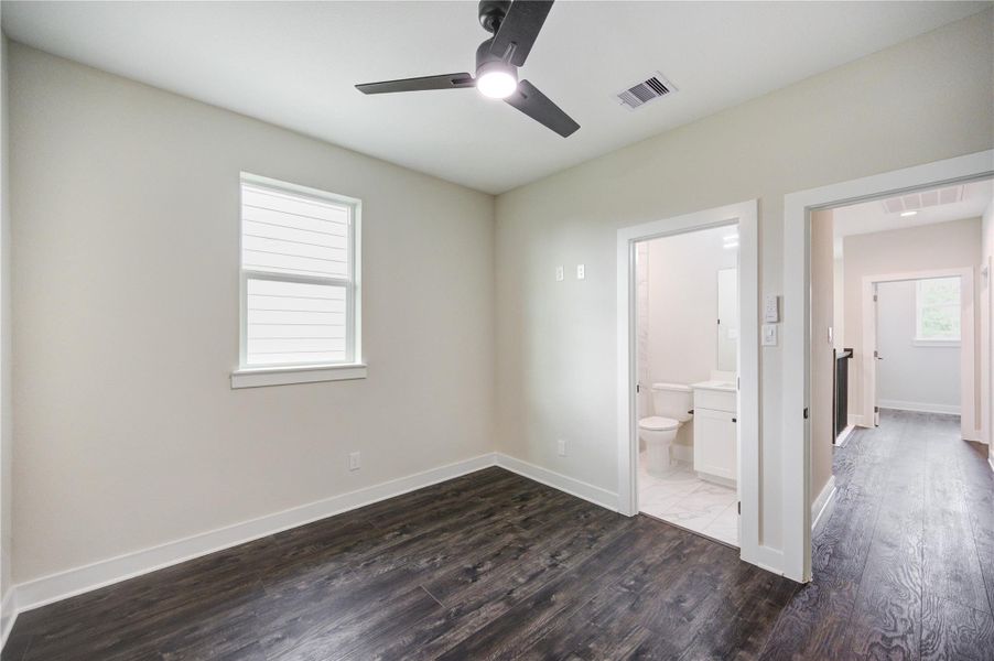 3rd Bedroom with Ensuite Bathroom 3rd Bedroom with Ensuite Bathroom