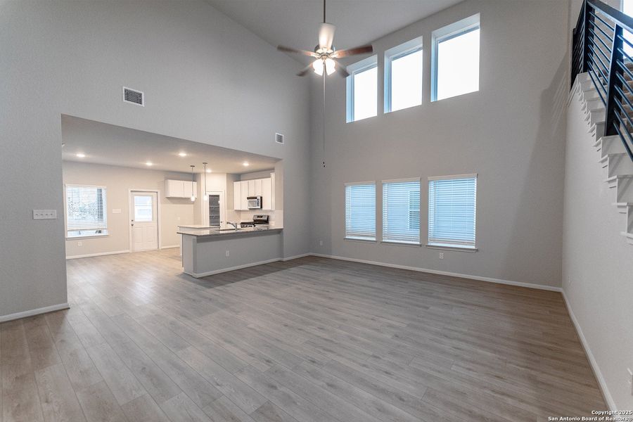 Spacious, unfurnished interior of a new home in Hennersby Hollow, San Antonio (Image 16). Spacious, unfurnished interior of a new home in Hennersby Hollow, San Antonio (Image 16).